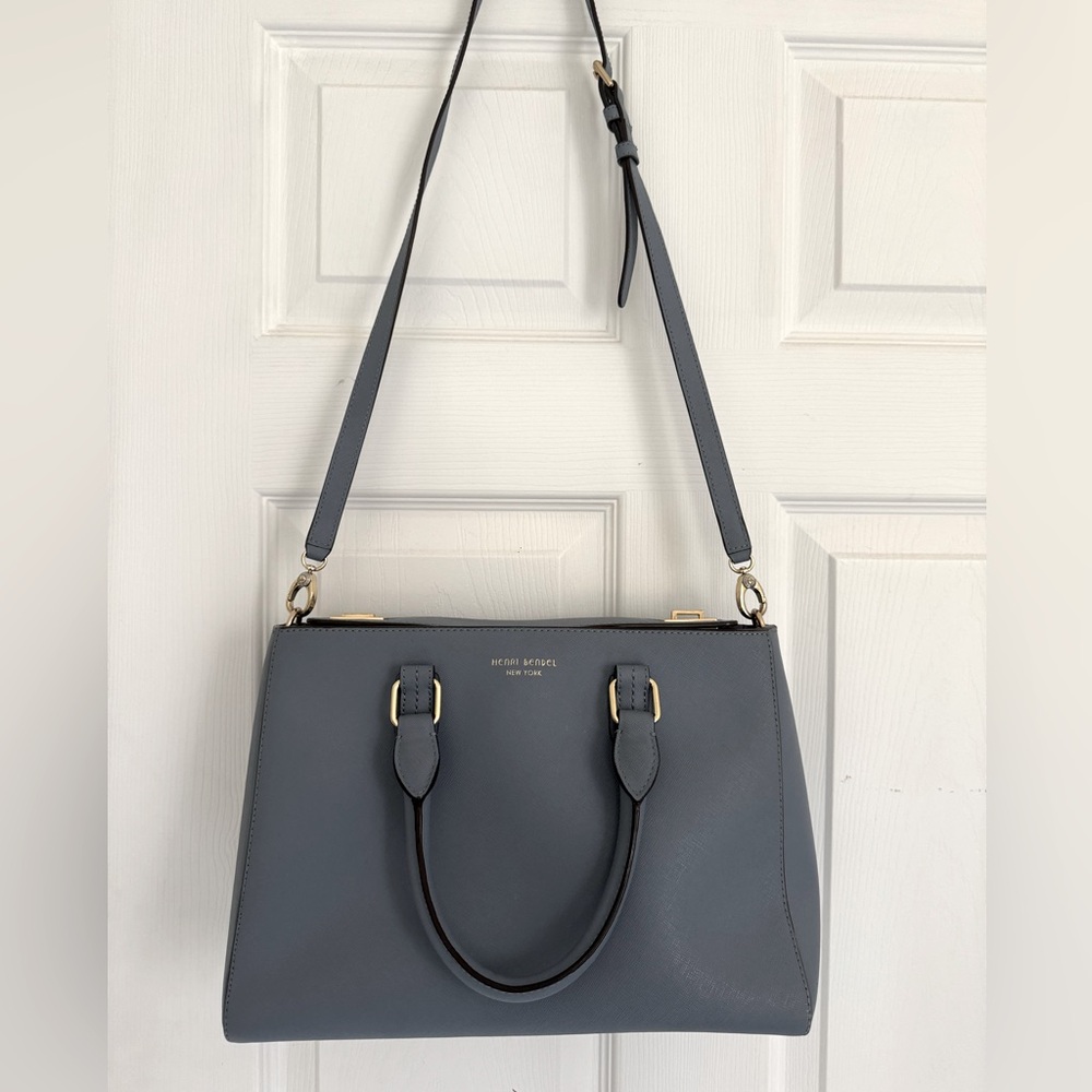 Henri Bendel West 57th Turnlock Key
Blue Satchel